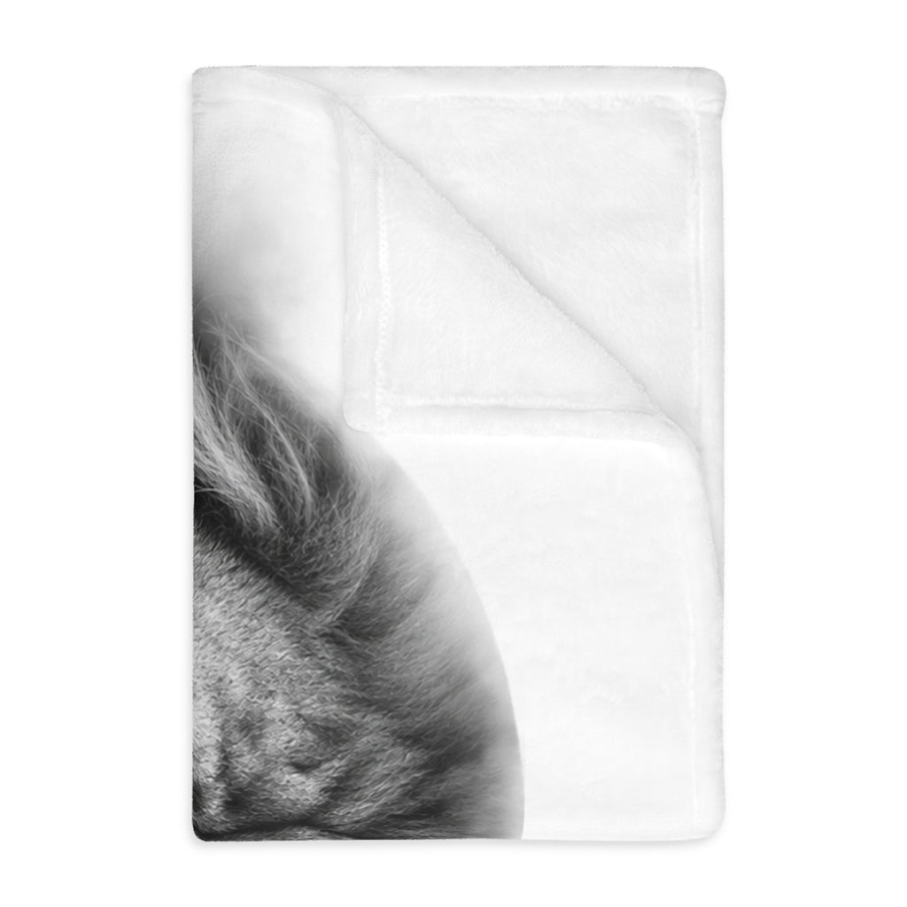 Lion Portrait Microfiber Blanket — Realistic Black & White Lion Face Throw
