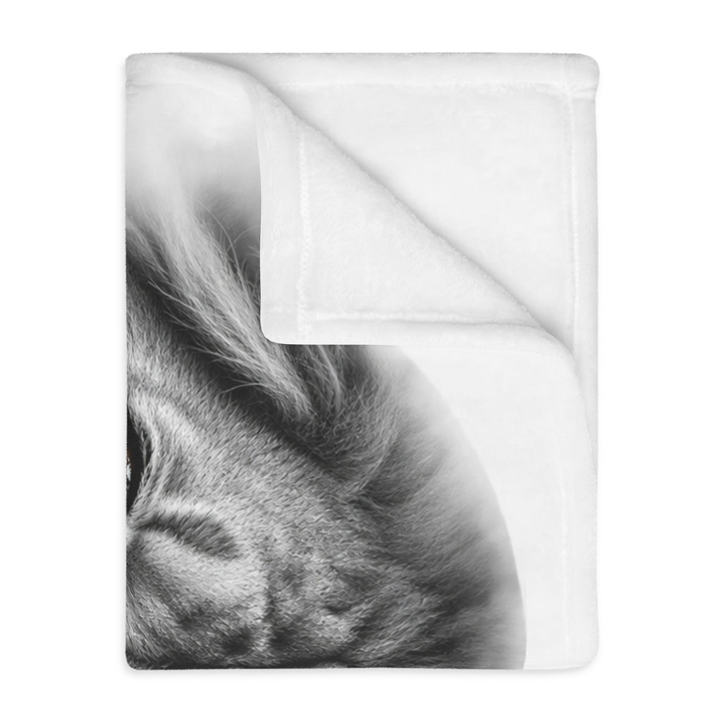 Lion Portrait Microfiber Blanket — Realistic Black & White Lion Face Throw